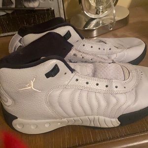 Boys gray Jordan’s size 6.5